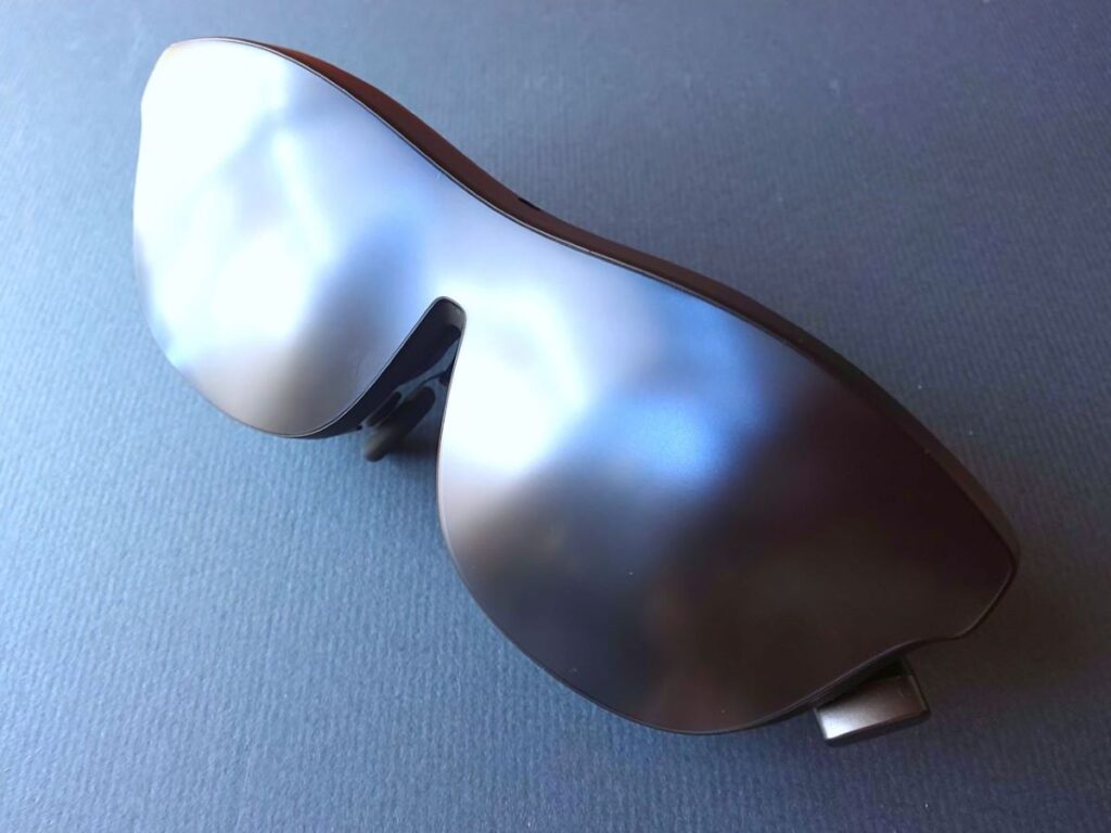 遮光カバー装着時